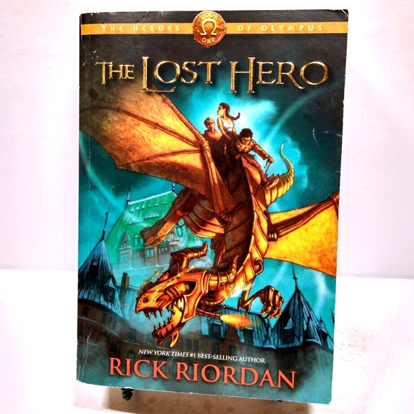 The Heroes Of Olympus Book #1 The Lost Hero By Rick Riordan Softcover - Picture 1 of 3